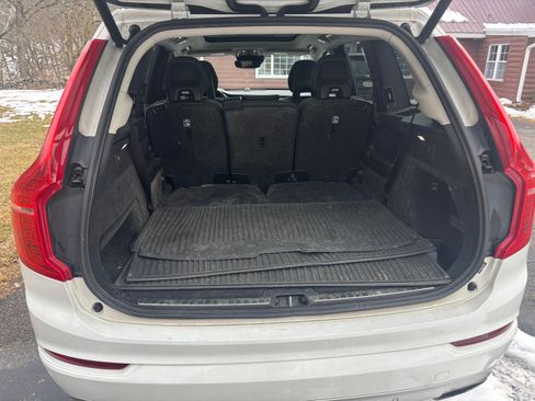 Used 2017 Volvo XC90 T6 Momentum w/ Vision Package image 6