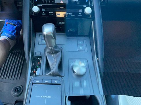 Used 2023 Lexus IS 500 image 8