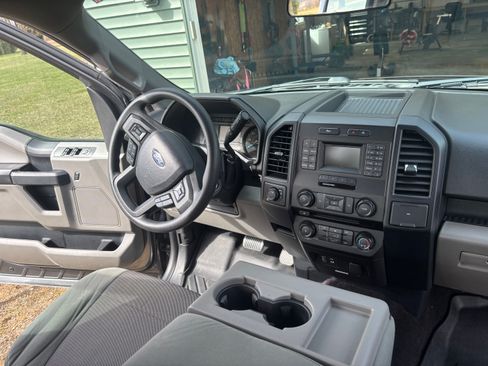 Used 2015 Ford F150 XL w/ Equipment Group 101A Mid image 9