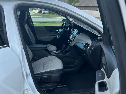 Used 2018 Chevrolet Equinox LT image 15