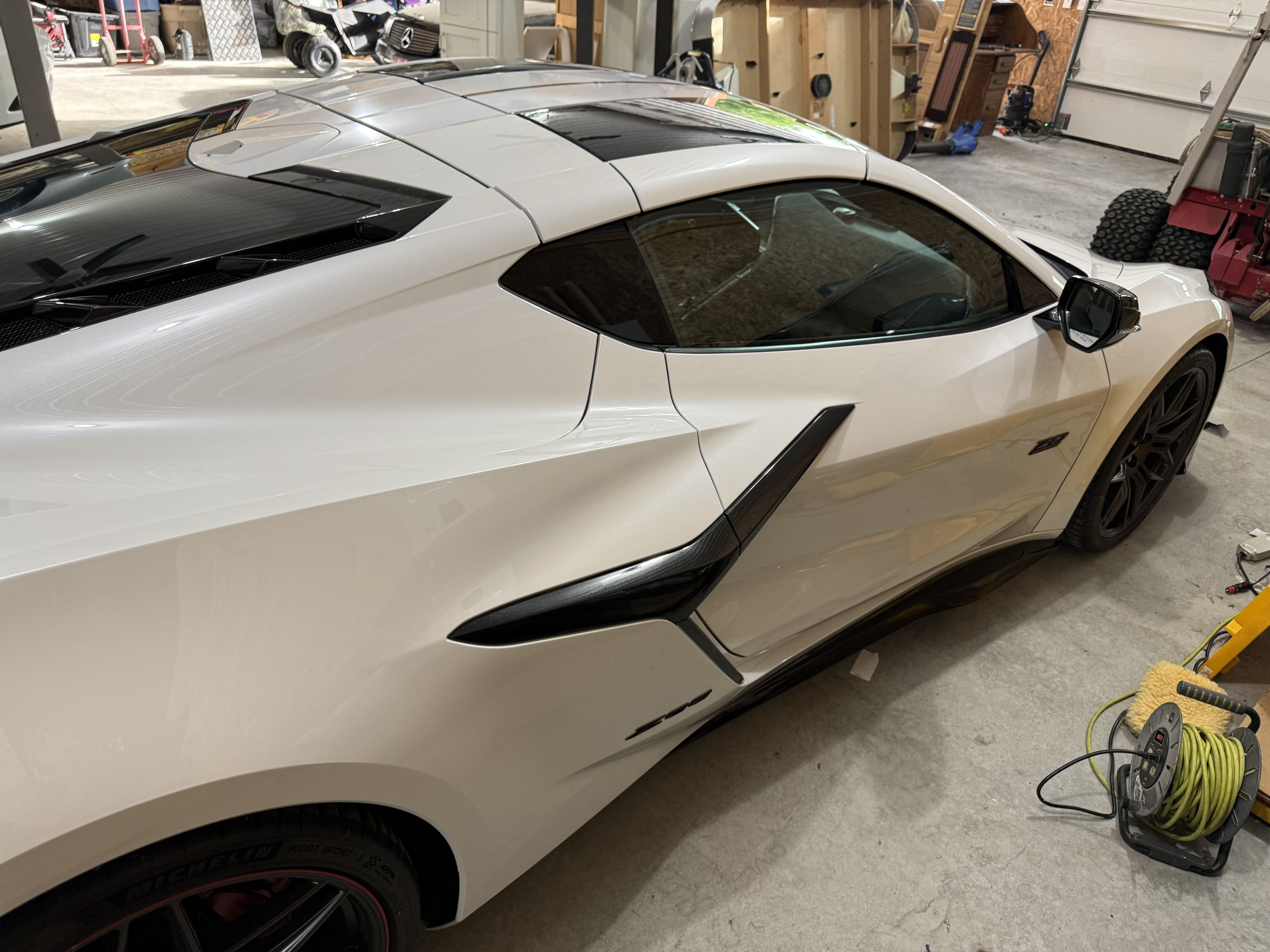 Used 2023 Chevrolet Corvette Z06 RWD image 10