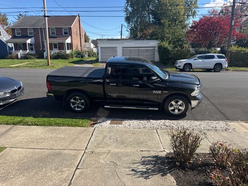 Used 2016 RAM 1500 Big Horn image 1