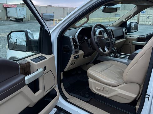 Used 2020 Ford F150 Lariat w/ Equipment Group 502A Luxury image 11