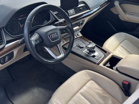 Used 2019 Audi Q5 2.0T Premium AWD/4WD image 6