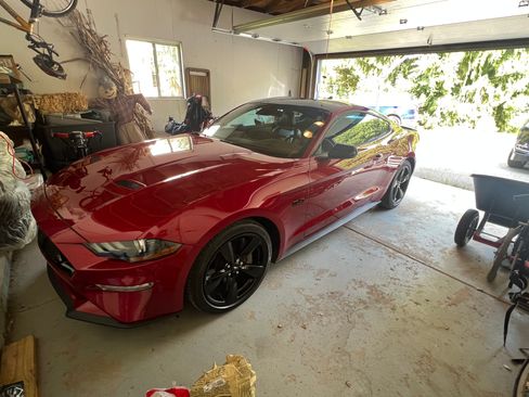 Used 2021 Ford Mustang GT Premium RWD image 2