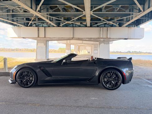 Used 2017 Chevrolet Corvette Z06 image 2