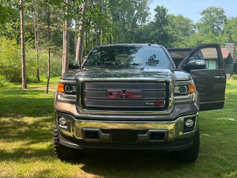 Used 2015 GMC Sierra 1500 SLT w/ Suspension Package, Off-Road AWD/4WD image 6