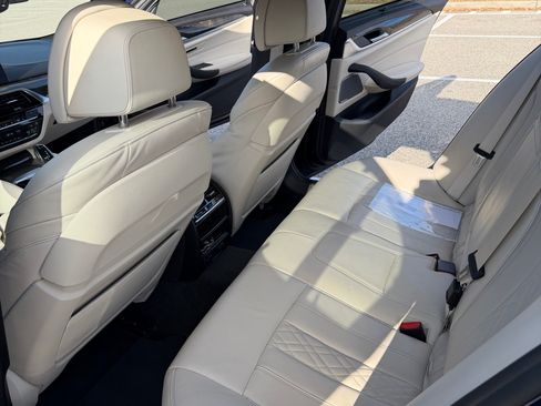 Used 2019 BMW 540i w/ M Sport Package image 15