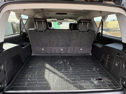 Used 2017 GMC Yukon XL Denali image 9