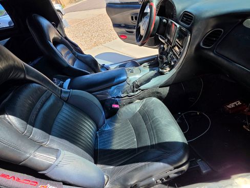 Used 1998 Chevrolet Corvette Coupe w/ Roof Pkg image 12