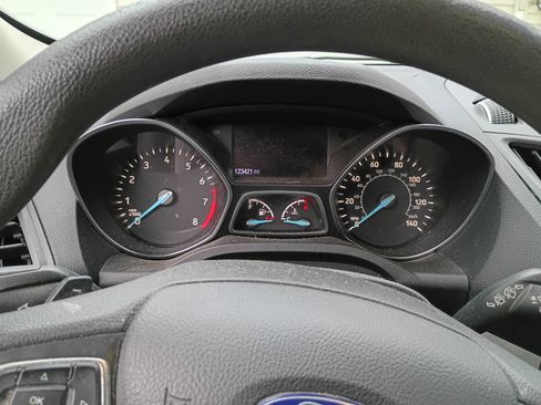 Used 2017 Ford Escape SE image 11