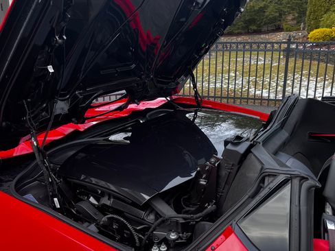 Used 2023 Chevrolet Corvette Stingray Premium Conv w/ Z51 Performance Package image 9