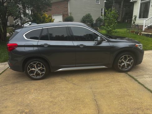 Used 2018 BMW X1 sDrive28i w/ Convenience Package FWD image 5
