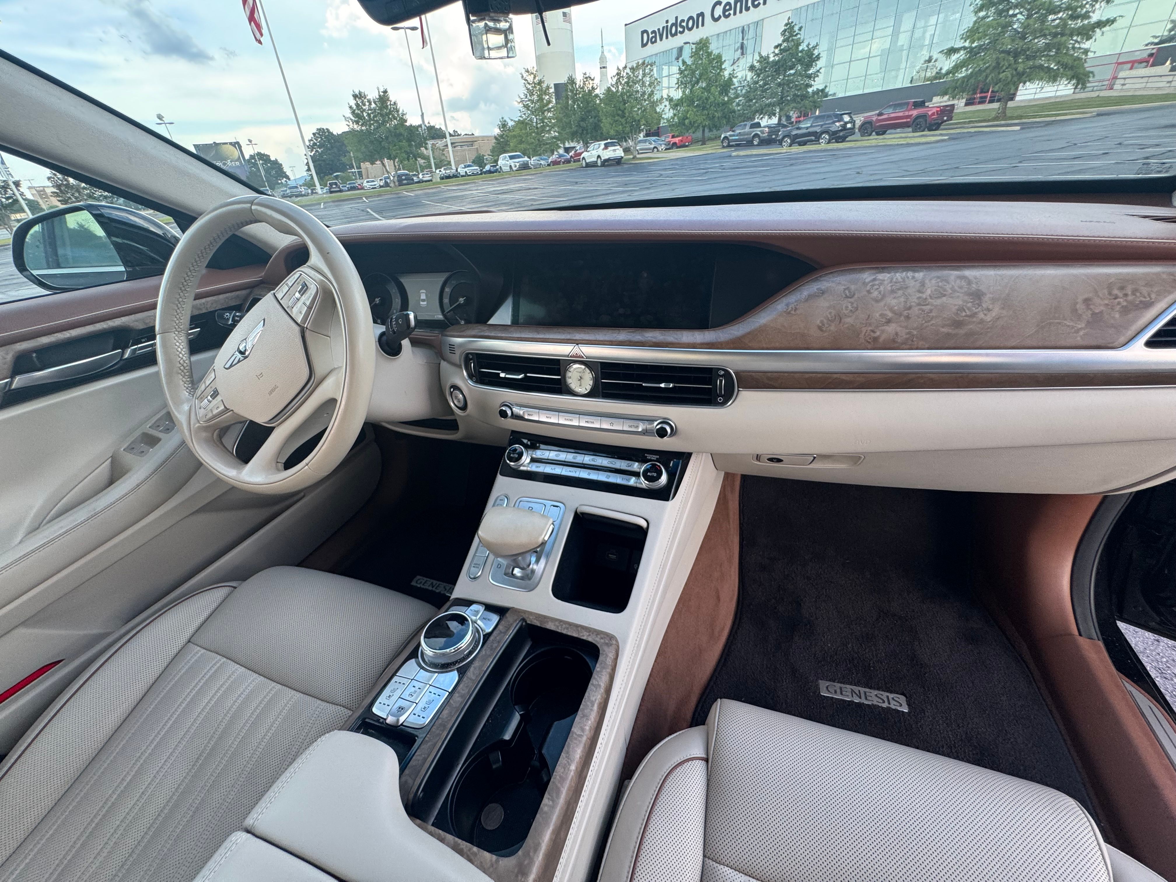Used 2022 Genesis G90 5.0 Ultimate RWD image 24