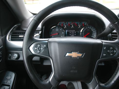 Used 2015 Chevrolet Tahoe LT RWD image 16