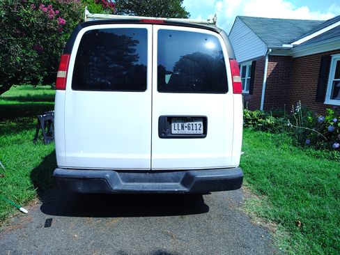 Used 2008 GMC Savana 1500 RWD image 5