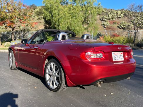 Used 2014 MAZDA MX-5 Miata Grand Touring w/ Premium Package image 2