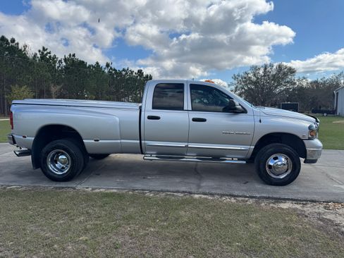 Used 2005 Dodge Ram 3500 Truck SLT image 2