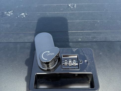 Used 2022 Ford F150 XLT w/ Equipment Group 302A High AWD/4WD image 11