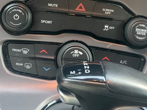 Used 2022 Dodge Challenger SXT w/ Blacktop Package image 21