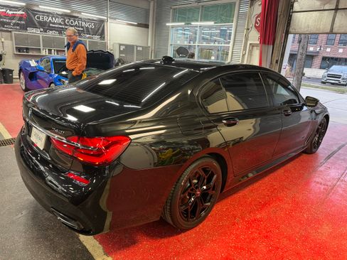 Used 2019 BMW 740i xDrive image 13