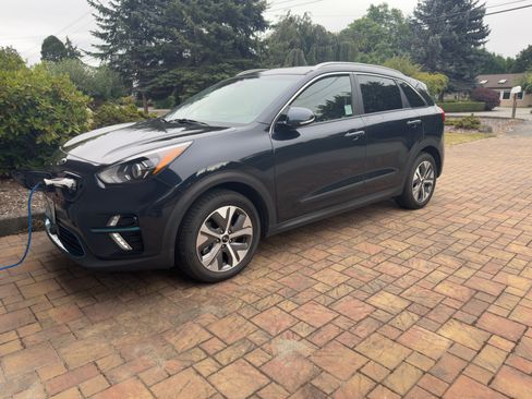 Used 2020 Kia Niro EX Premium FWD image 1