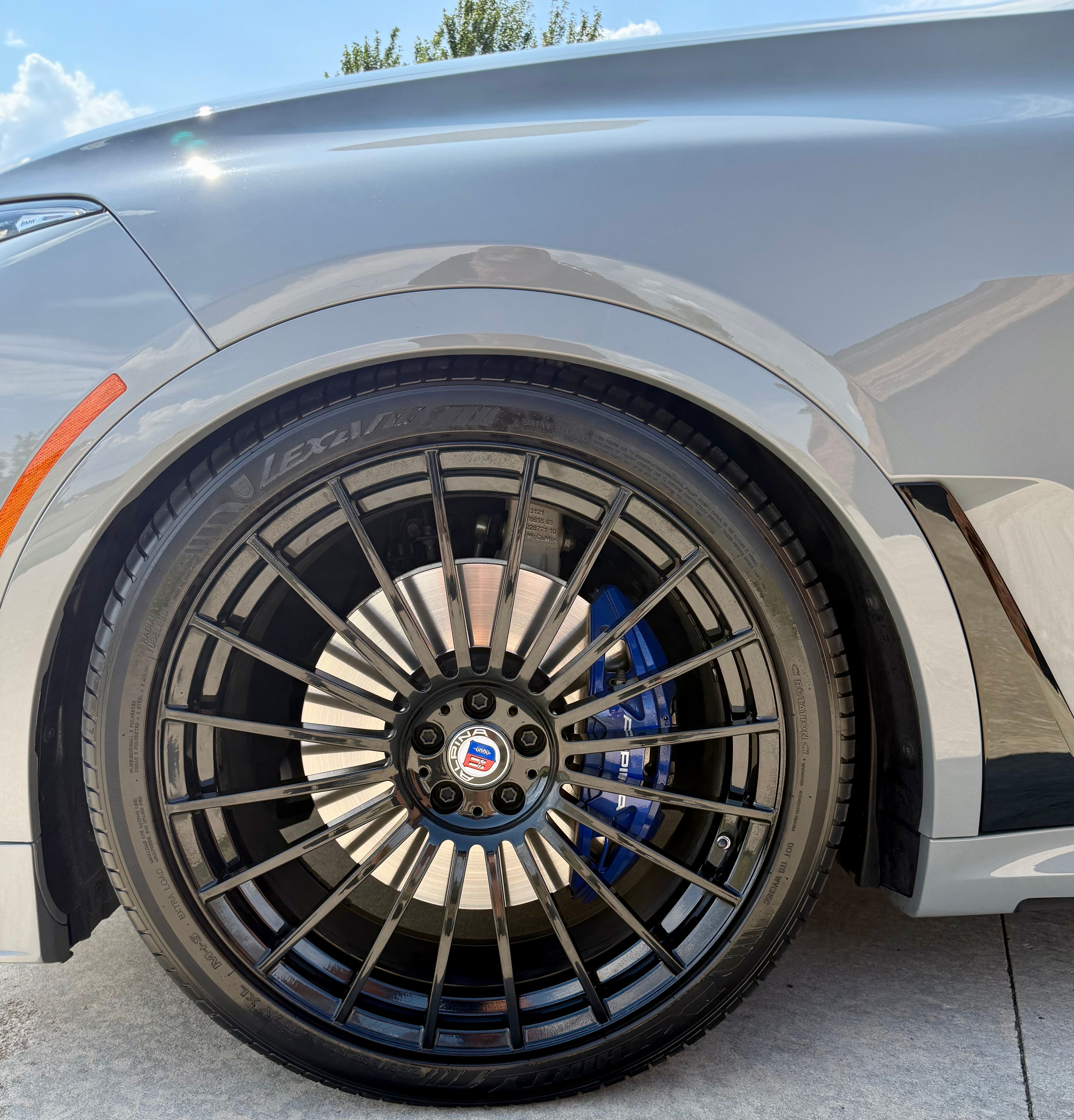 Used 2025 BMW ALPINA XB7 AWD/4WD image 17