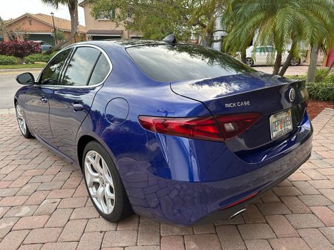 Used 2020 Alfa Romeo Giulia Ti w/ Active Blind Spot Package image 8