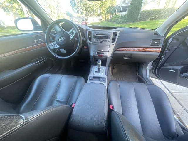 Used 2011 Subaru Outback 2.5i Limited w/ PWR Moonroof Pkg AWD/4WD image 5