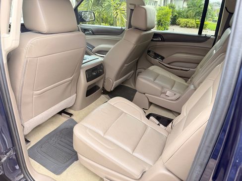 Used 2017 GMC Yukon XL SLT w/ HD Trailering Package RWD image 11