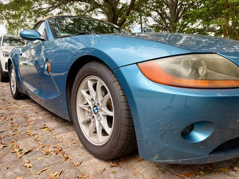 Used 2003 BMW Z4 2.5i RWD image 18