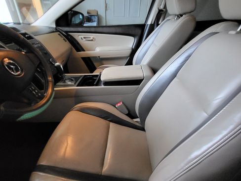 Used 2011 MAZDA CX-9 Touring image 9