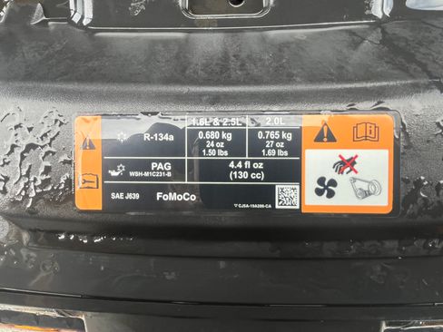 Used 2016 Ford Escape SE w/ SE Leather Comfort Package AWD/4WD image 14