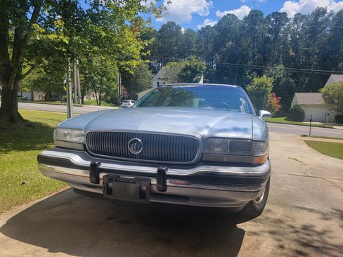 Used 1996 Buick Le Sabre Custom image 4