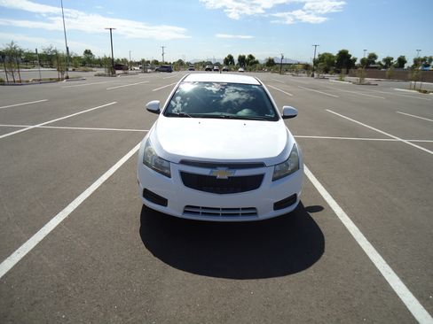 Used 2013 Chevrolet Cruze LT image 1