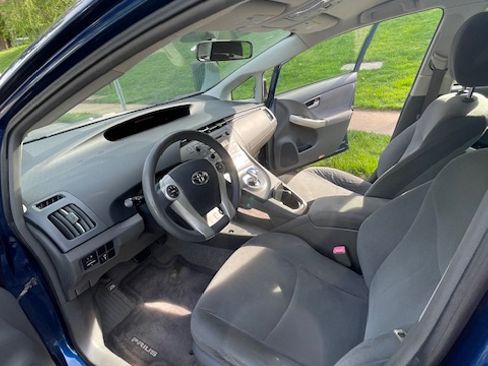 Used 2010 Toyota Prius Five image 5