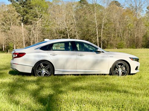 Used 2022 Honda Accord Touring image 1