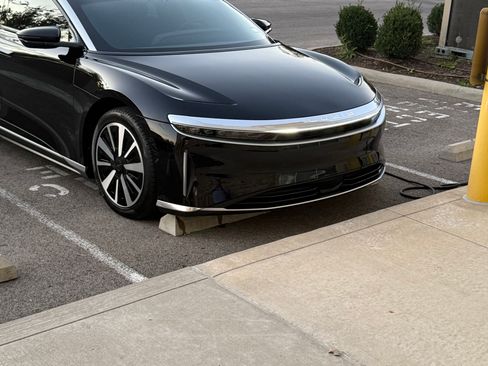 Used 2024 Lucid Air Touring image 10