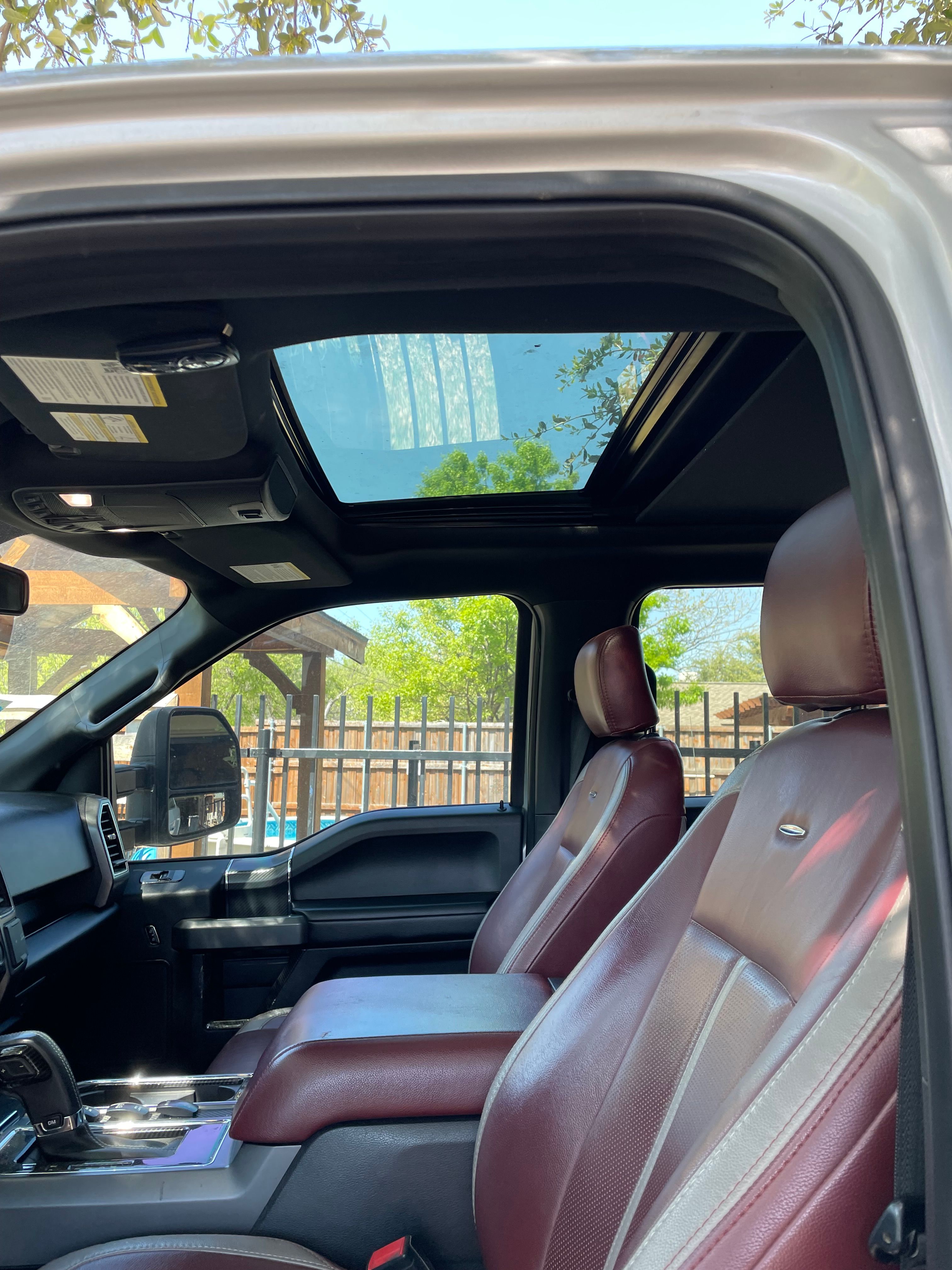 Used 2018 Ford F150 XLT w/ Equipment Group 302A Luxury AWD/4WD image 9