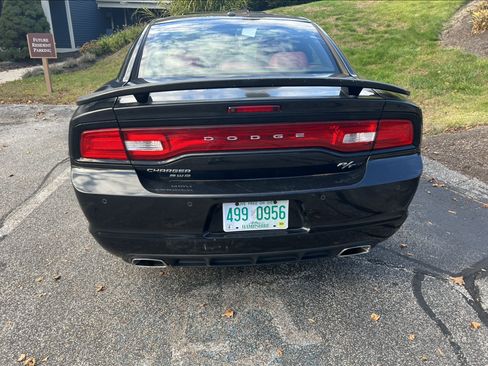 Used 2014 Dodge Charger R/T image 4