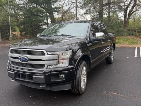 Used 2018 Ford F150 Platinum w/ Equipment Group 701A Luxury image 5