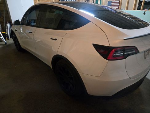 Used 2021 Tesla Model Y Long Range image 7