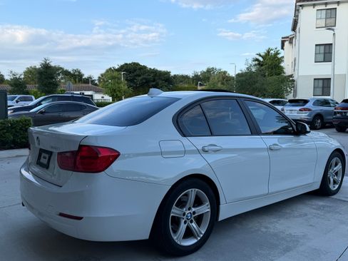 Used 2014 BMW 320i Sedan RWD image 8