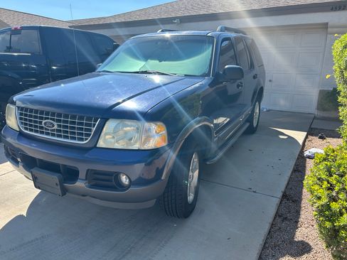 Used 2005 Ford Explorer Sport XLT image 9
