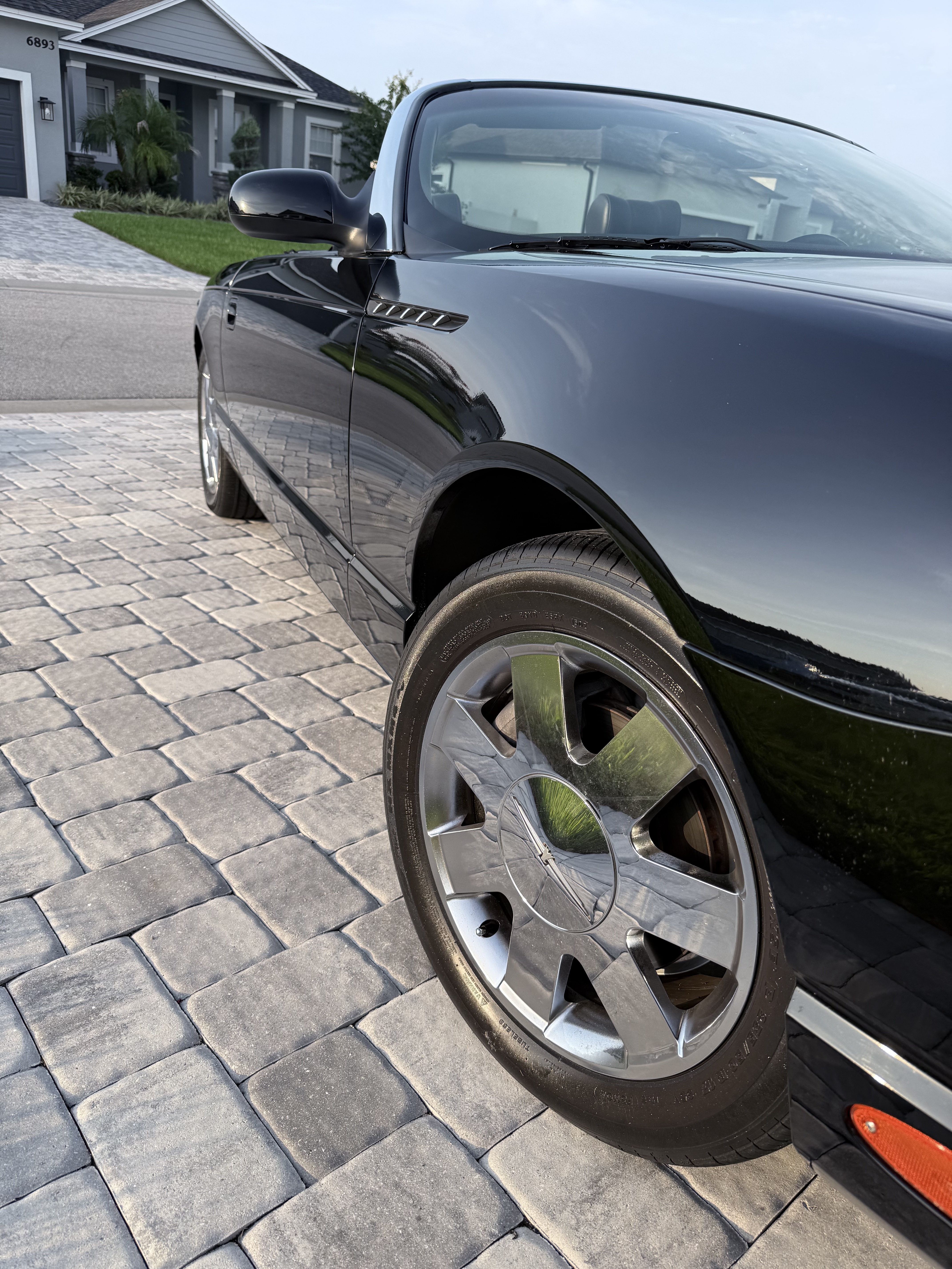 Used 2002 Ford Thunderbird RWD image 11