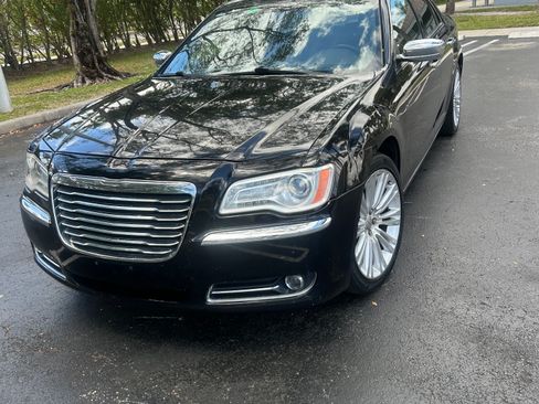 Used 2011 Chrysler 300 Limited w/ Sound Group image 1