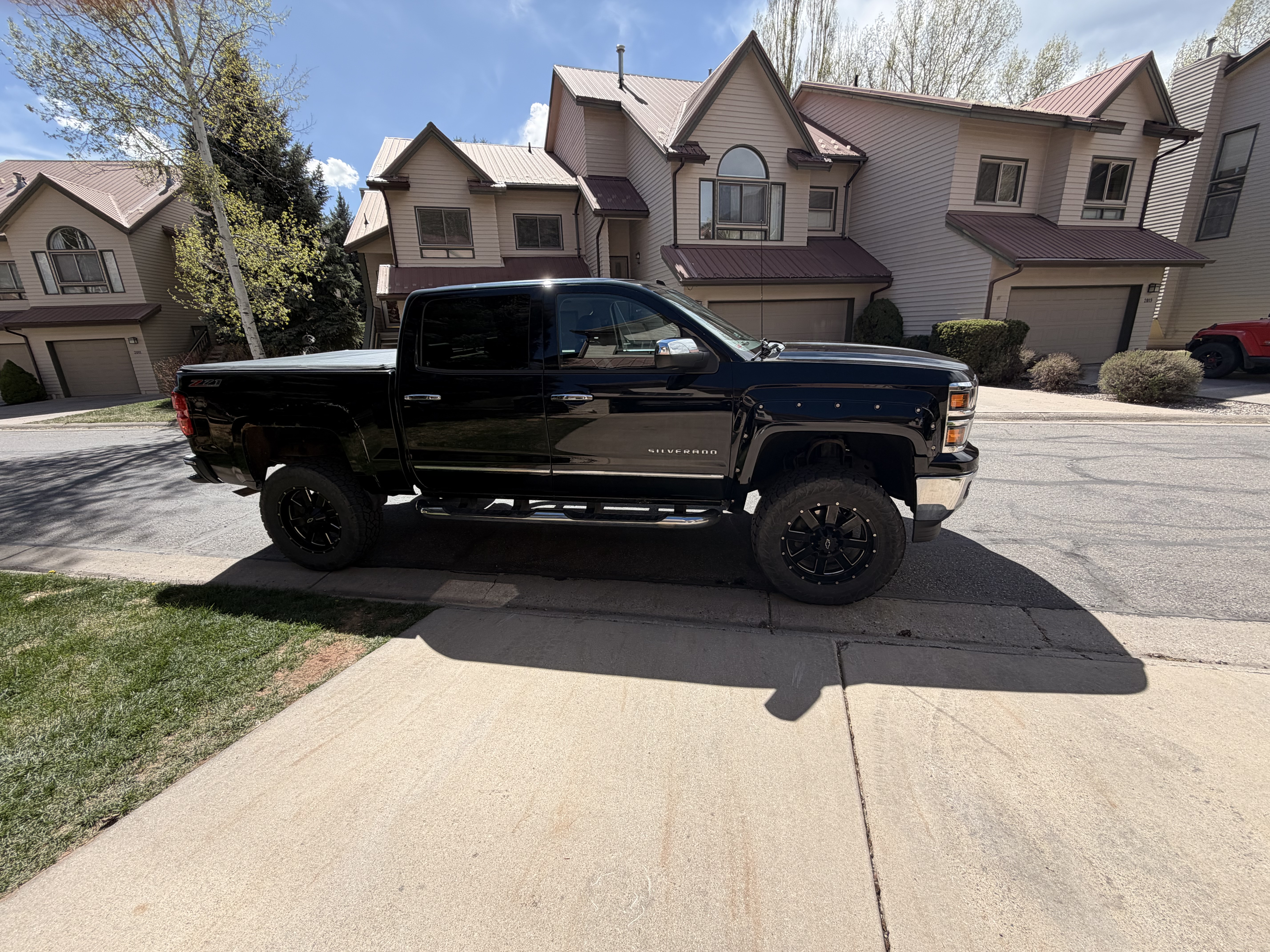 Used 2014 Chevrolet Silverado 1500 LTZ Z71 w/ LTZ Plus Package AWD/4WD image 1