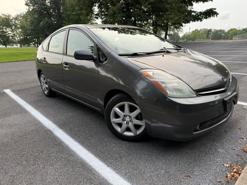 Used 2007 Toyota Prius Touring w/ Pkg 3 FWD image 1