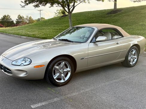 Used 1999 Jaguar XK8 Convertible RWD image 1