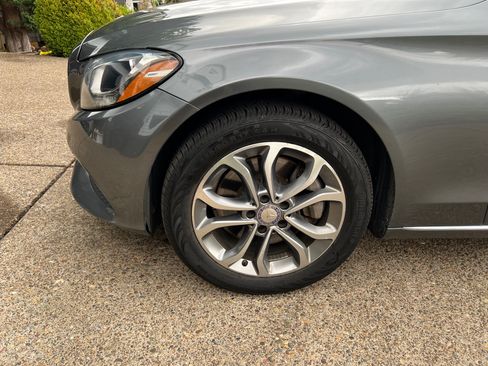 Used 2017 Mercedes-Benz C 300 Sedan image 9